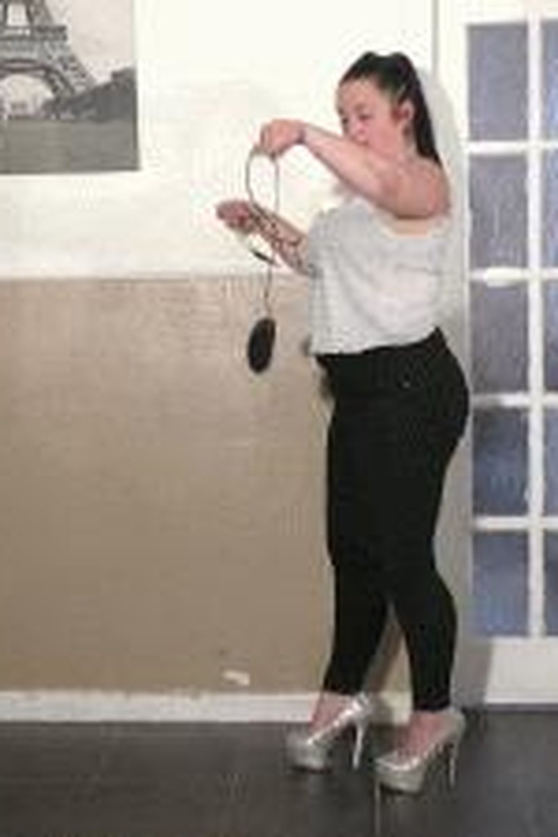 Computer Mouse Crush - Screenshot 1 of 4 - Foot Fetish