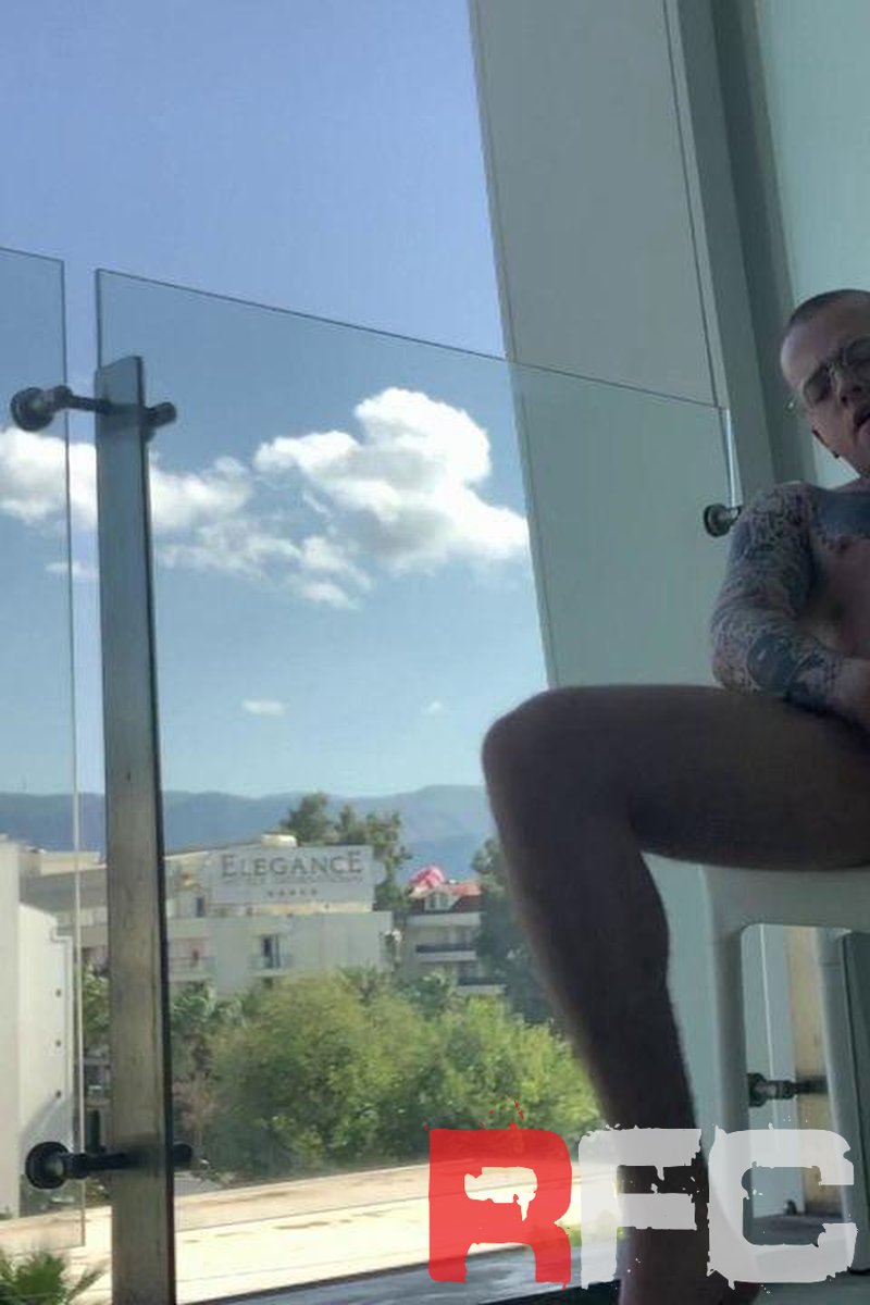 Risky Public Wank on Hotel Balcony - Screenshot 1 of 4 - European