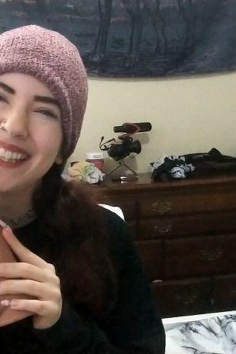 Uncircumcised JOI - Screenshot 1 of 4 - Fake Nails