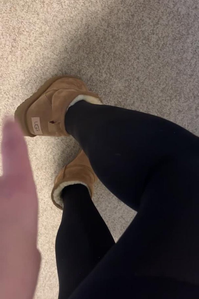 Uggs - Screenshot 1 of 4 - Boots