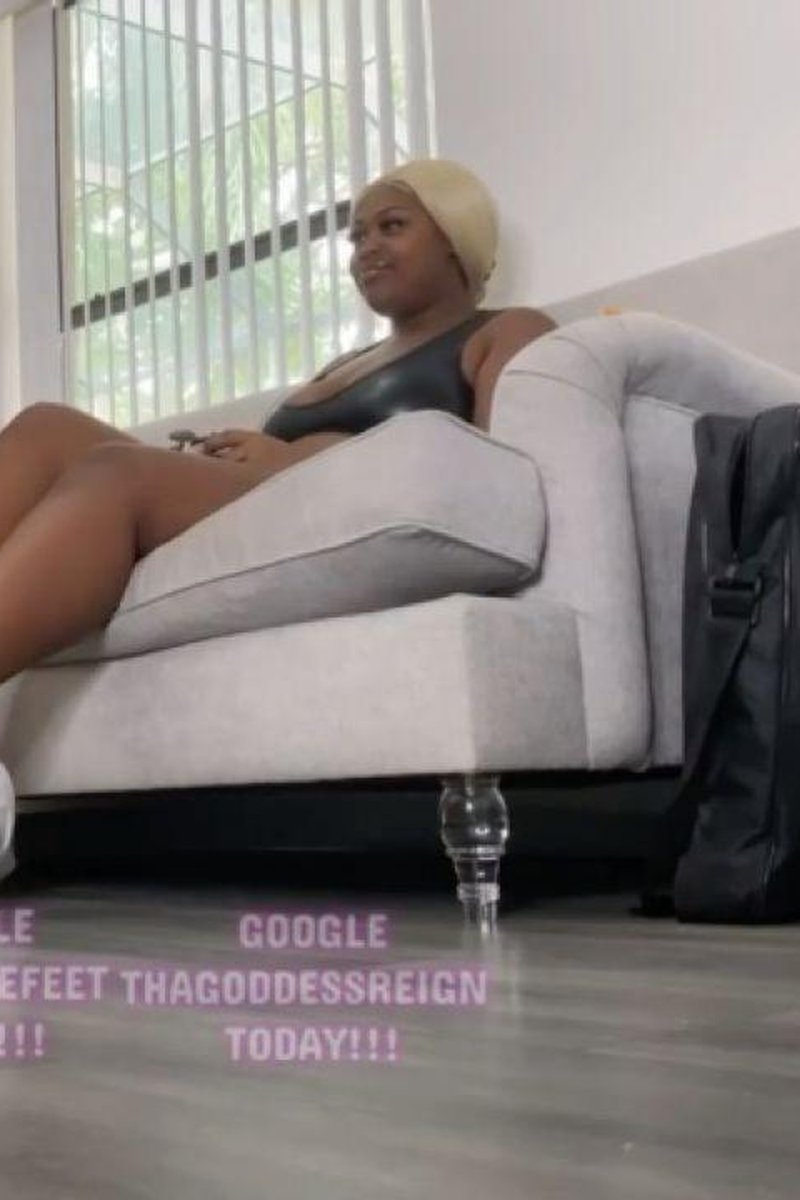 Gamer Girls Footstool Vol 2 - Screenshot 1 of 4 - Foot Fetish