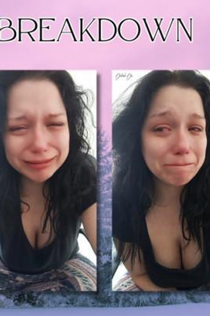 Self Degrading Breakdown - Screenshot 1 of 4 - Crying