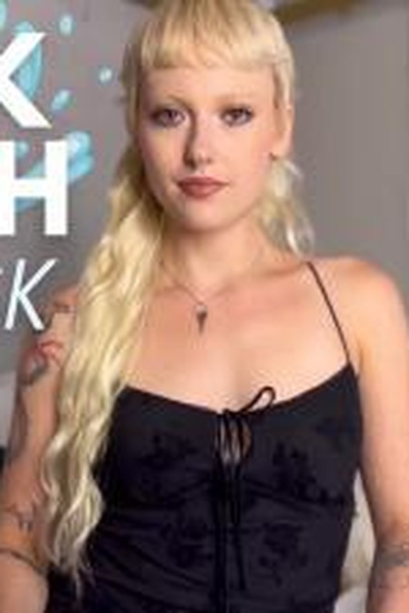 Work Lunch CEI Task - Screenshot 1 of 4 - Blonde Hair (Female)