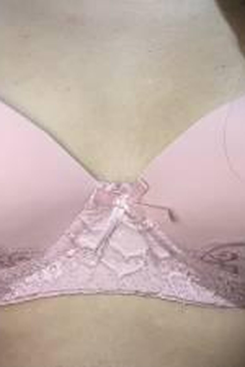 Pink Bra - Screenshot 1 of 4 - Bra