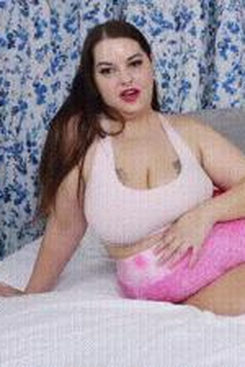 Trust Me To Fatten & Feminize You - Screenshot 1 of 4 - BBW