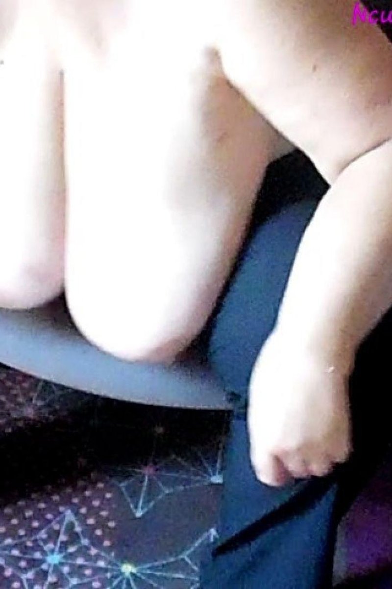 Hanging Bouncing Boobs - Screenshot 1 of 4 - BBW