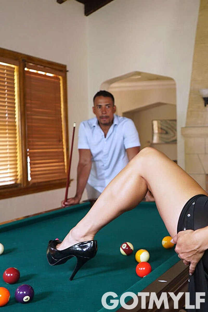 Billiards - Screenshot 1 of 4 - Average Body