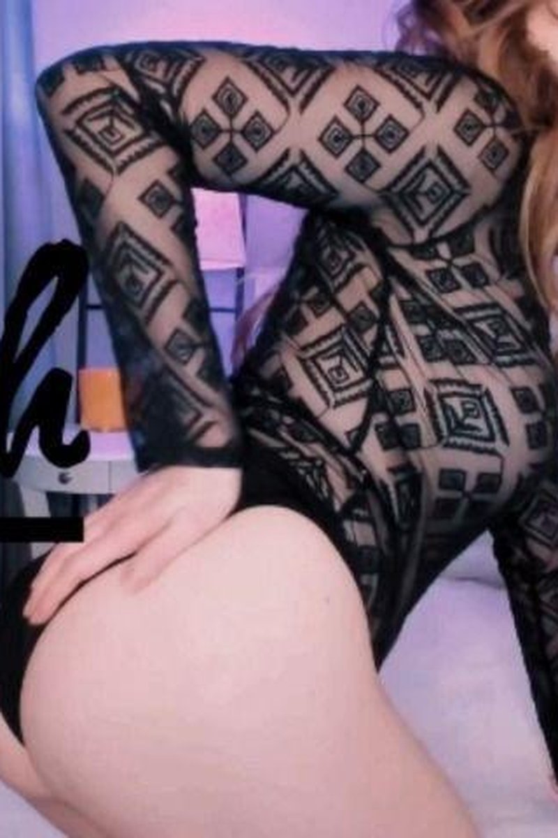 Watch Me - Screenshot 1 of 4 - Addiction Fetish