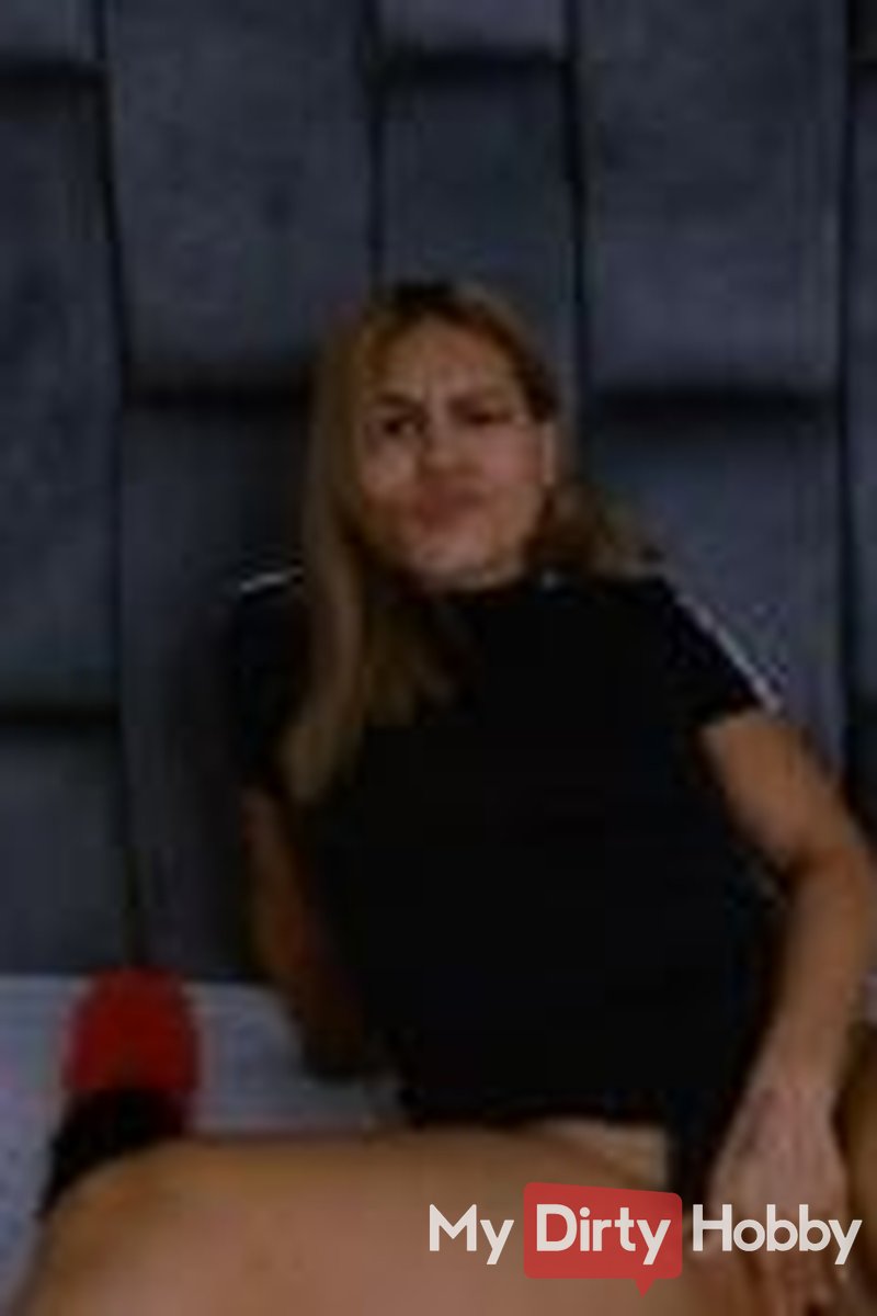 Pretty Face - Screenshot 1 of 4 - Julii Rose