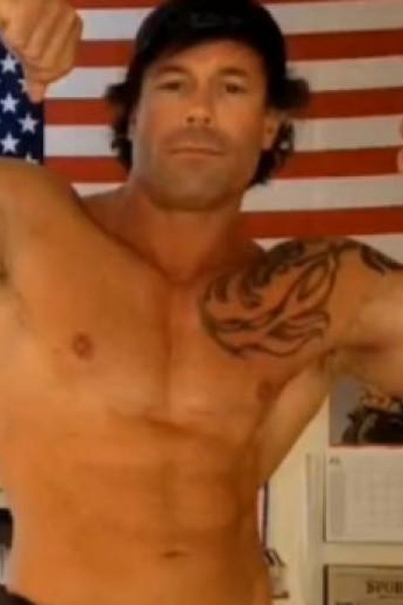 Lights, Camera, Action - Screenshot 1 of 4 - Babes