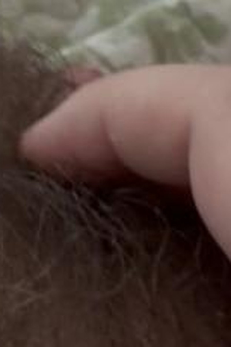 Pussy Slapping And Rubbing - Screenshot 1 of 4 - Masturbation