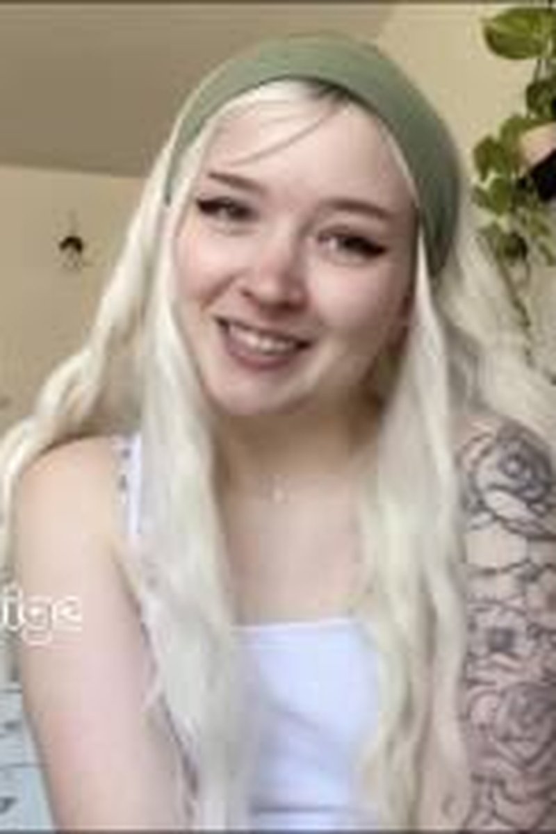 Encouraging CEI - Screenshot 1 of 4 - Cum Eating