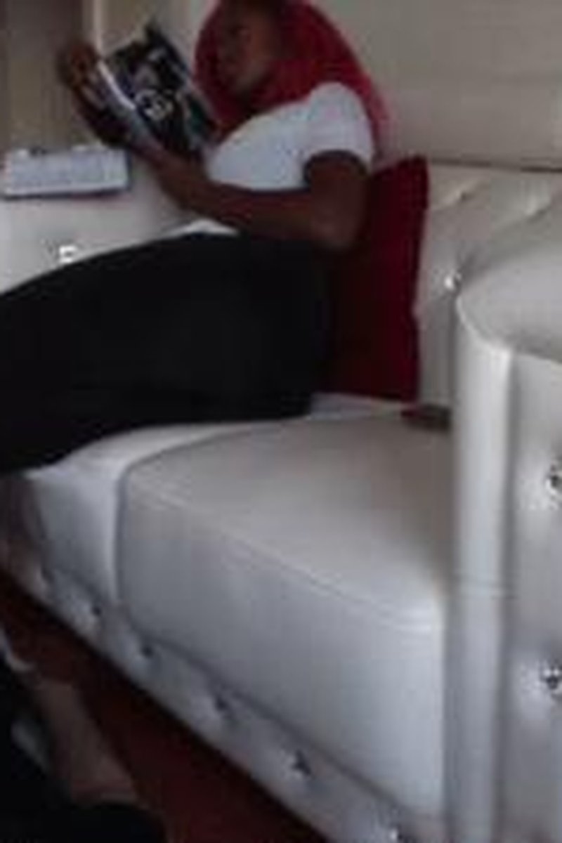 Couch Ignore - Screenshot 1 of 4 - Black