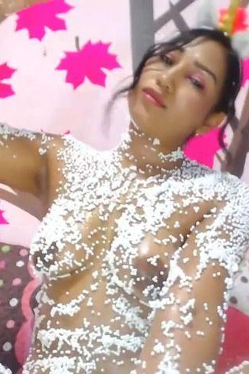 Show Manyvids - Screenshot 1 of 4 - Adult Theater