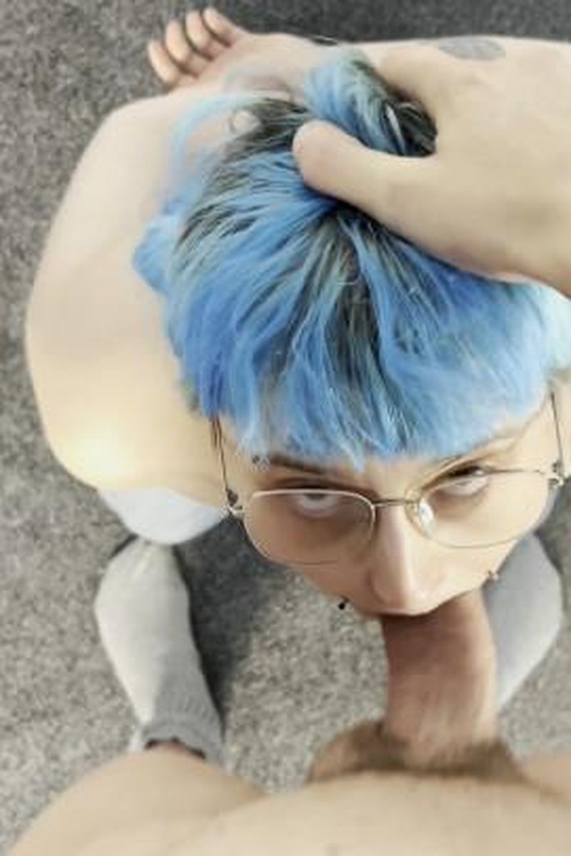 POV Tomboy Blowjob - Screenshot 1 of 4 - Alternative Girl
