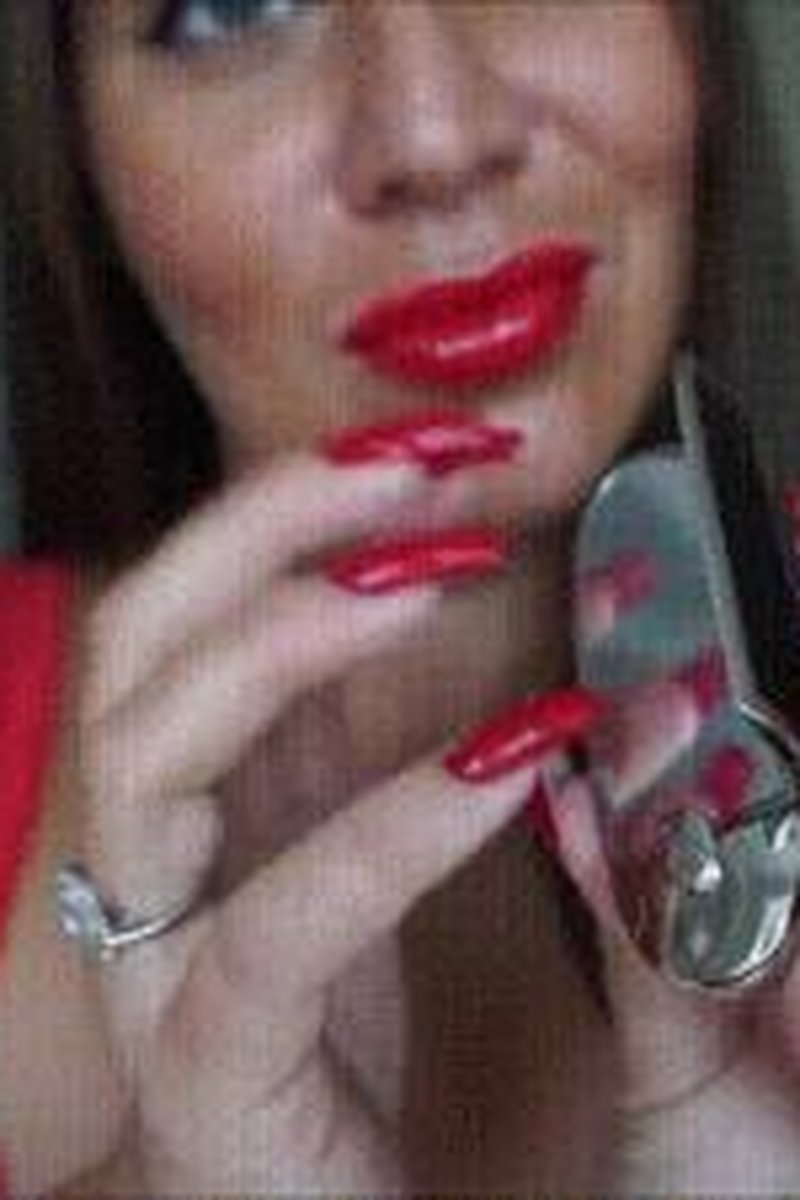Mesmerizing Red Claws Tapping - Screenshot 1 of 4 - Body Worship