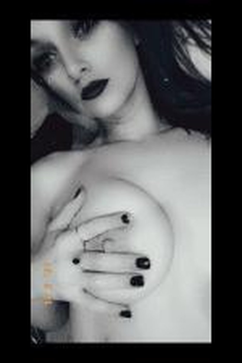 Rated R - Screenshot 1 of 4 - Natural Tits
