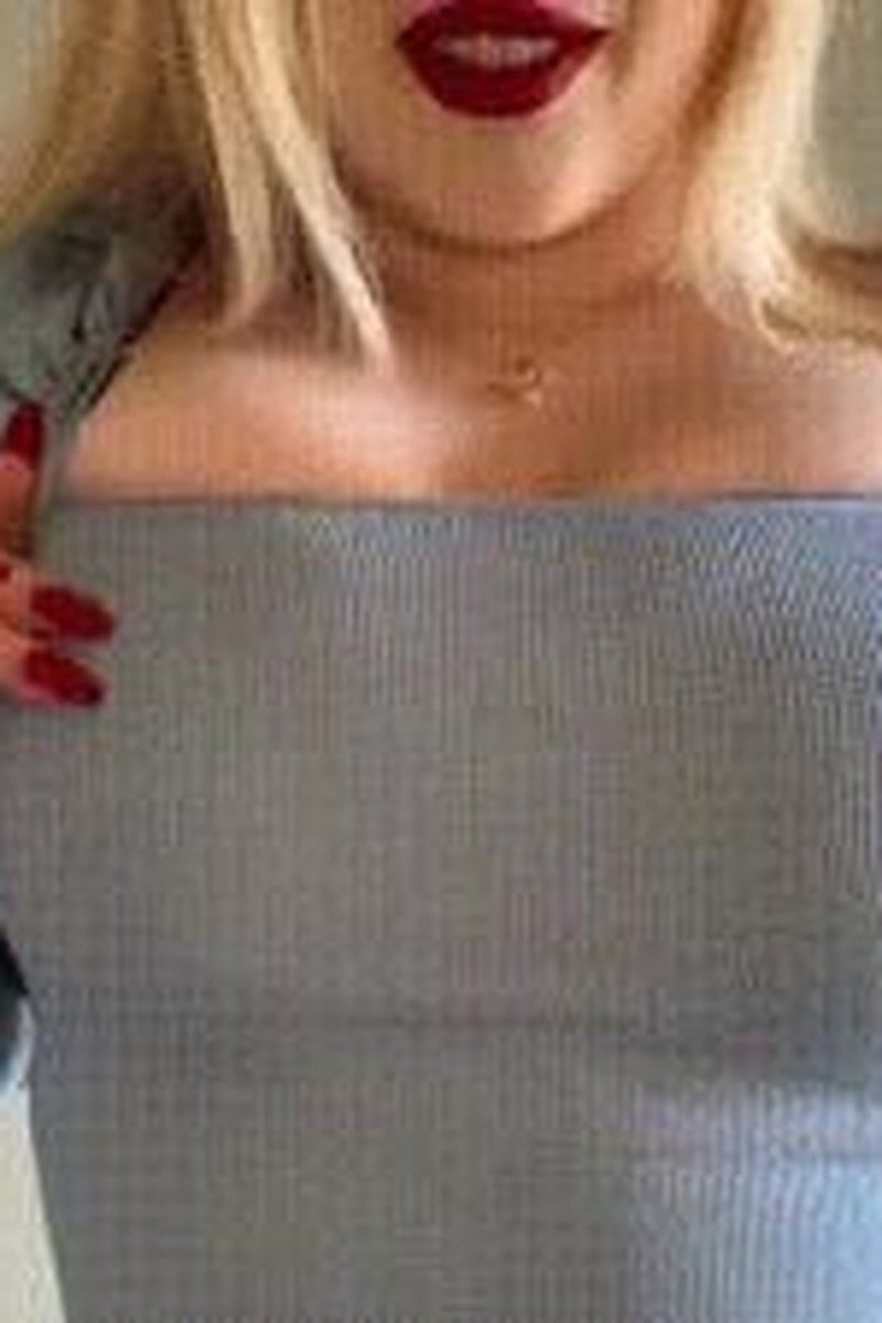 Pay Piglet - Screenshot 1 of 4 - Blonde Hair (Female)