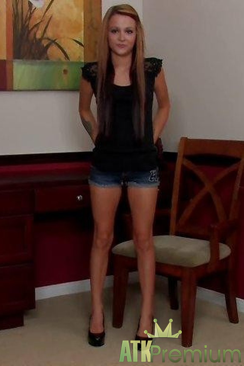 Laney Boggs - Interview - Screenshot 1 of 4 - Brown Hair