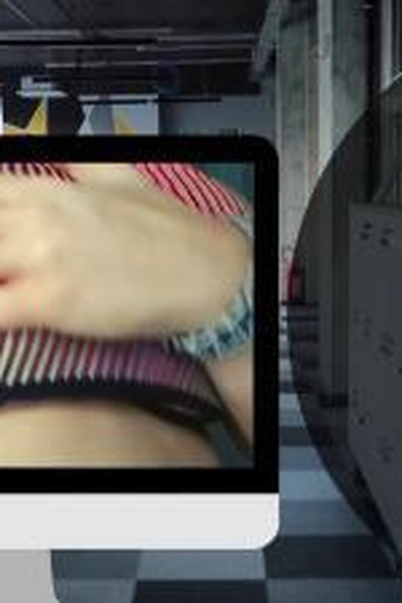 Bigger Than Hers - Screenshot 1 of 4 - Big Areolas