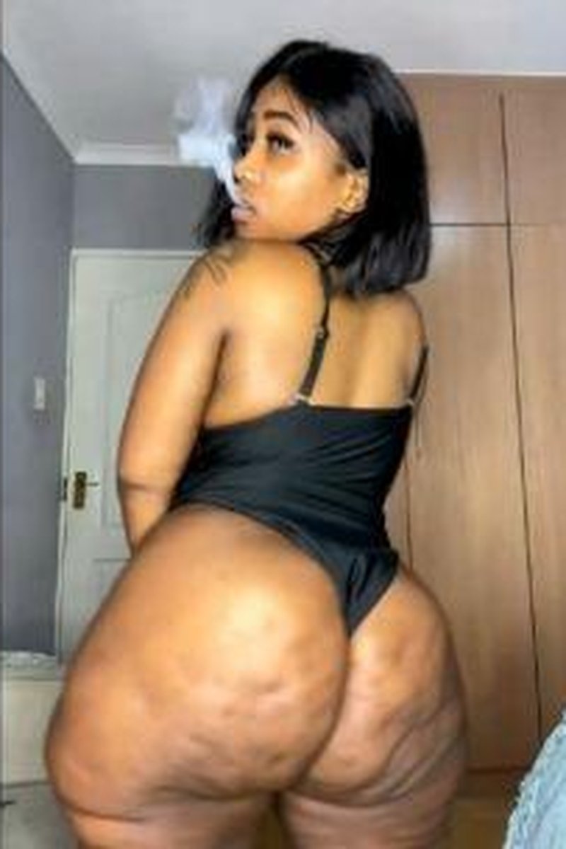 Teasing And Getting High - Screenshot 1 of 4 - BBW