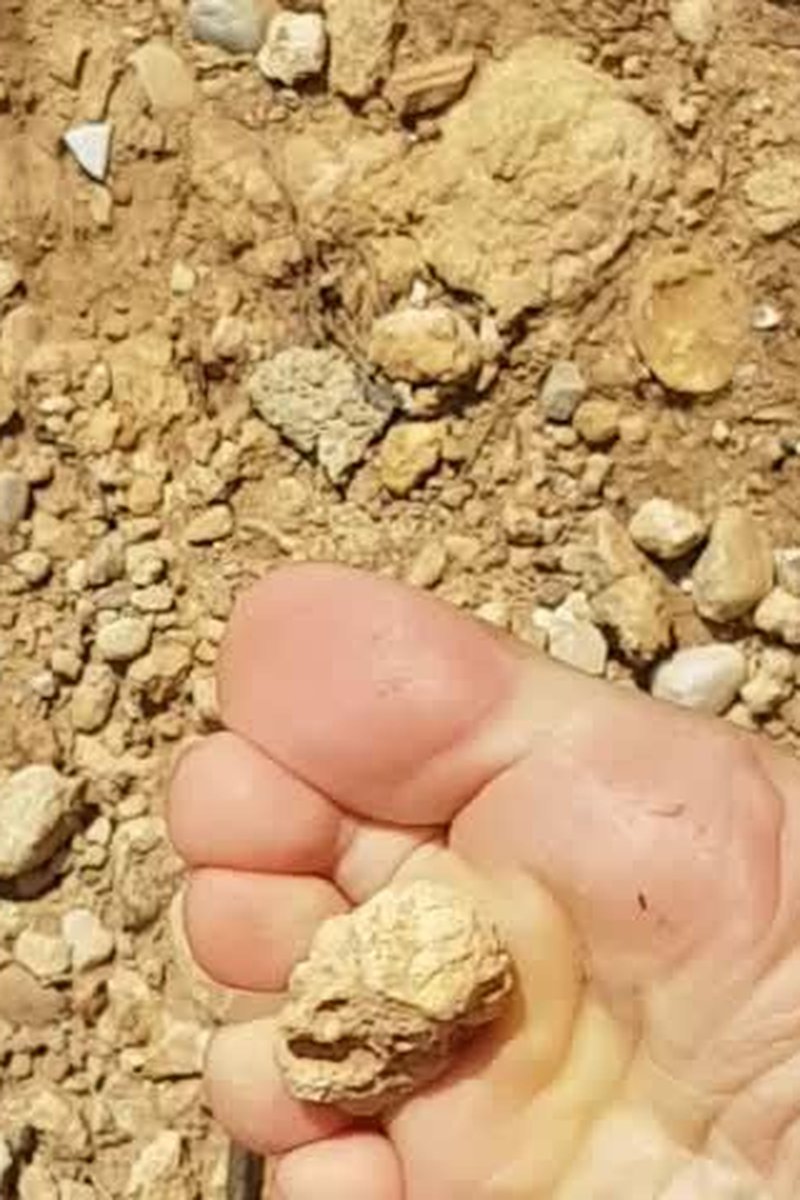 TP-manyvidsspanishfindomsonia-fouling-my-feets-spanish-audio