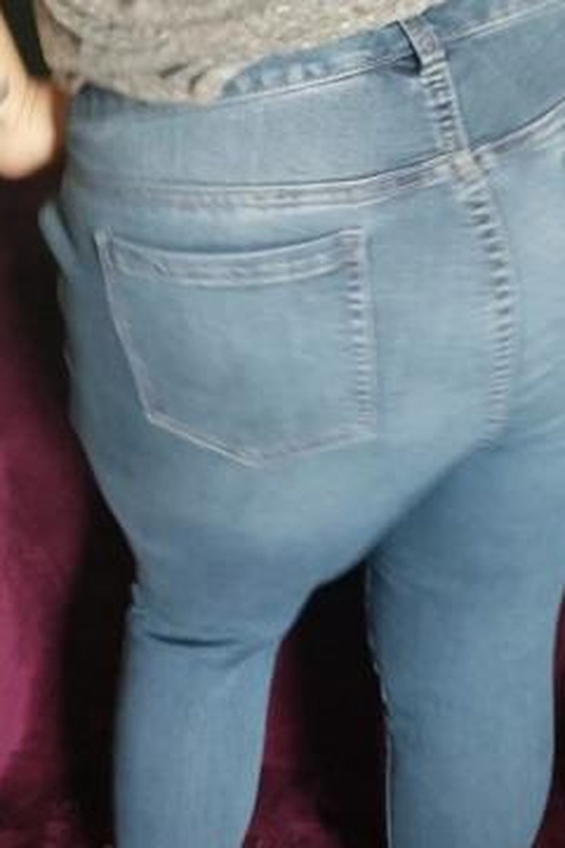 Jean Twerk - Screenshot 1 of 4 - BBW