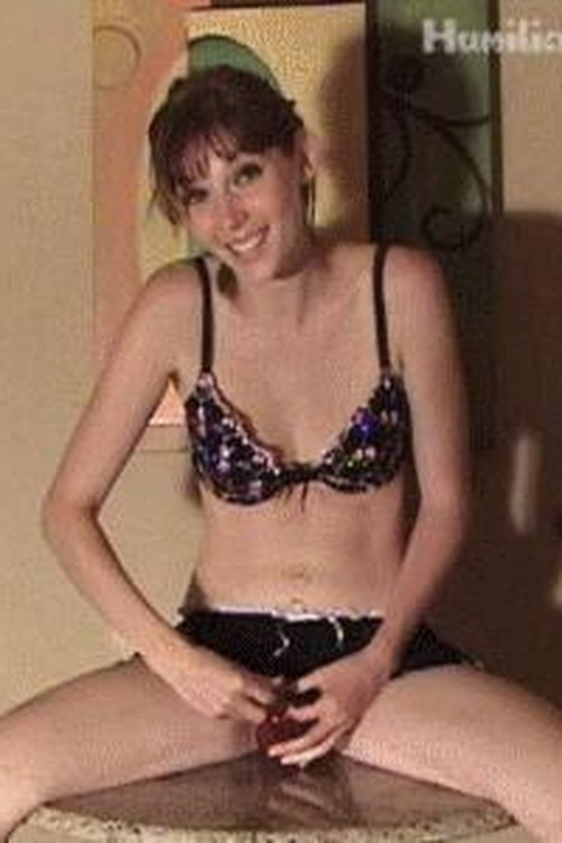Self Locking Chastity Sissy - Screenshot 1 of 4 - Bitch