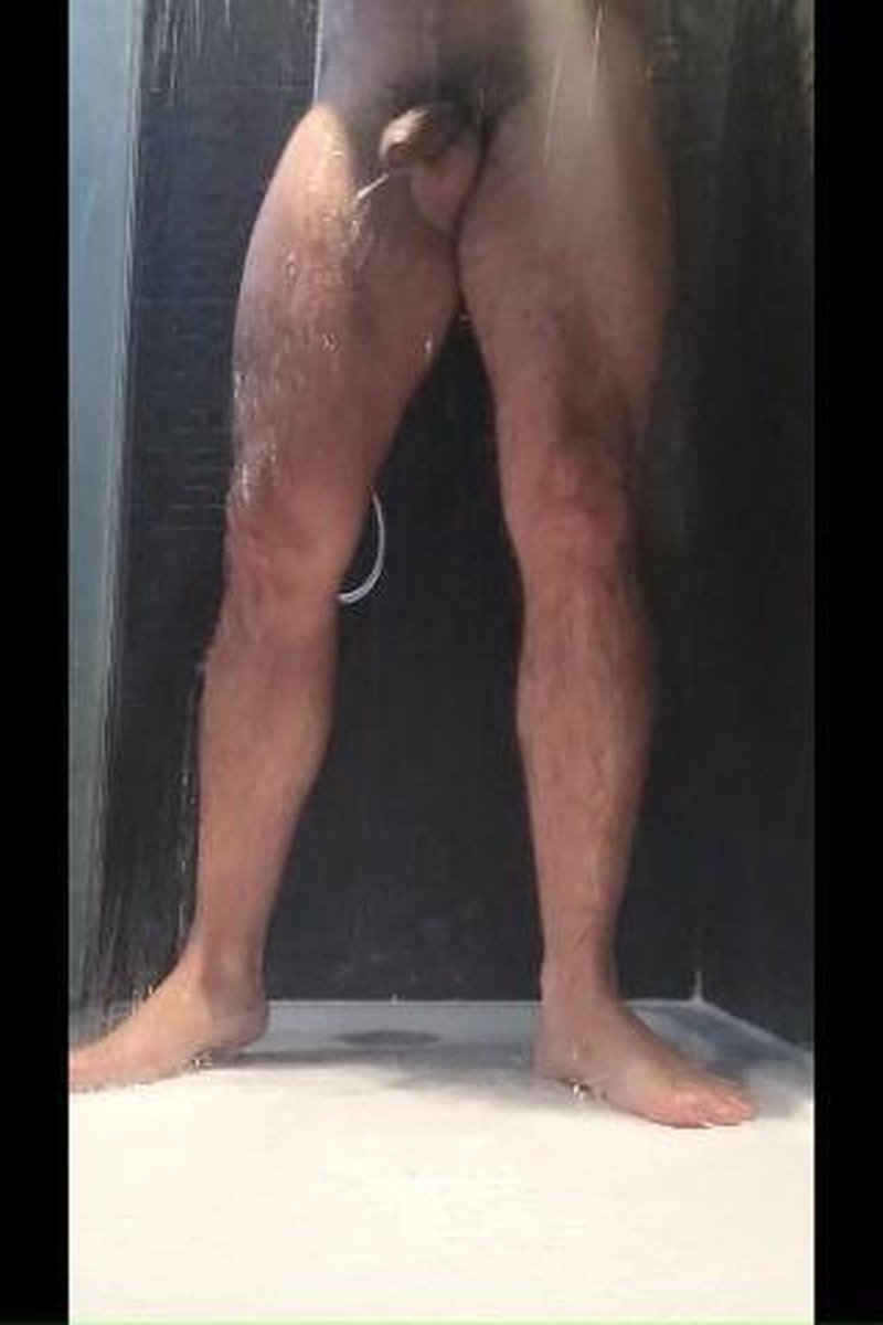 TP-manyvidsarabfutur-top-hairy-arab-taking-a-shower