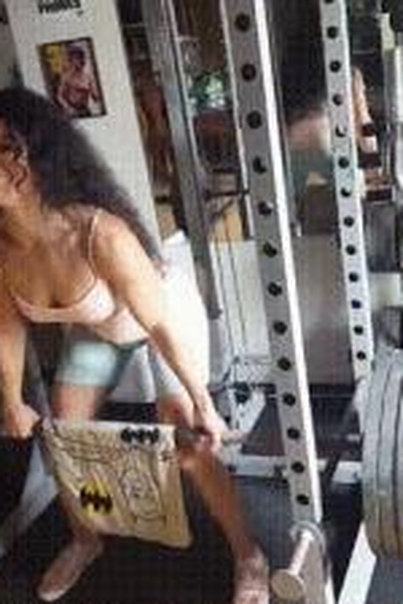 Heavy Lifting - Screenshot 1 of 4 - Bodybuilder
