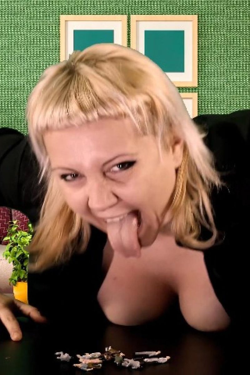 Giantess Devouring Tiny Men - Screenshot 1 of 4 - Big Tits
