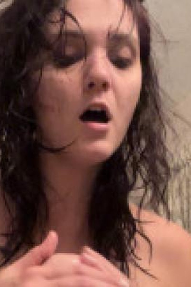 Nude Burping While Getting Ready - Screenshot 1 of 4 - Brown Hair