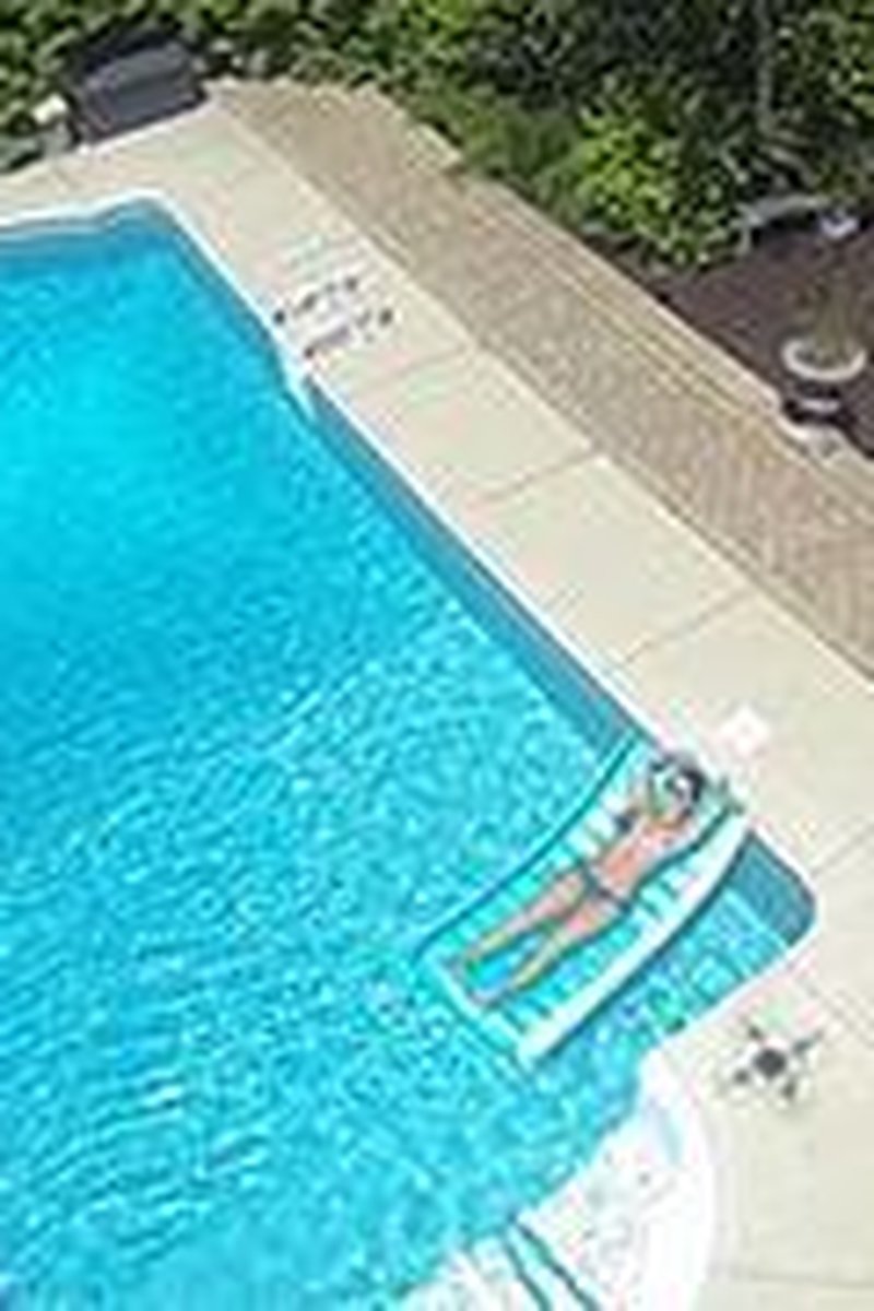 Weekend - Screenshot 1 of 4 - Amateur