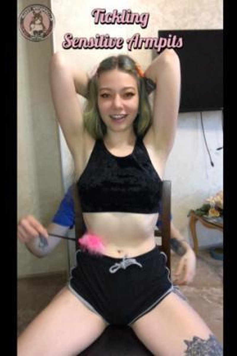 Tickling Sensitive Armpits - Screenshot 1 of 4 - Armpit Fetish