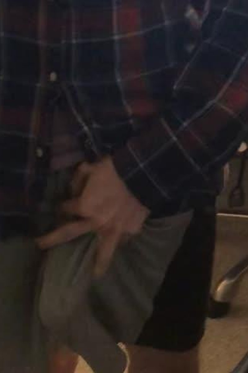 Middle Finger - Screenshot 1 of 4 - Big Dick