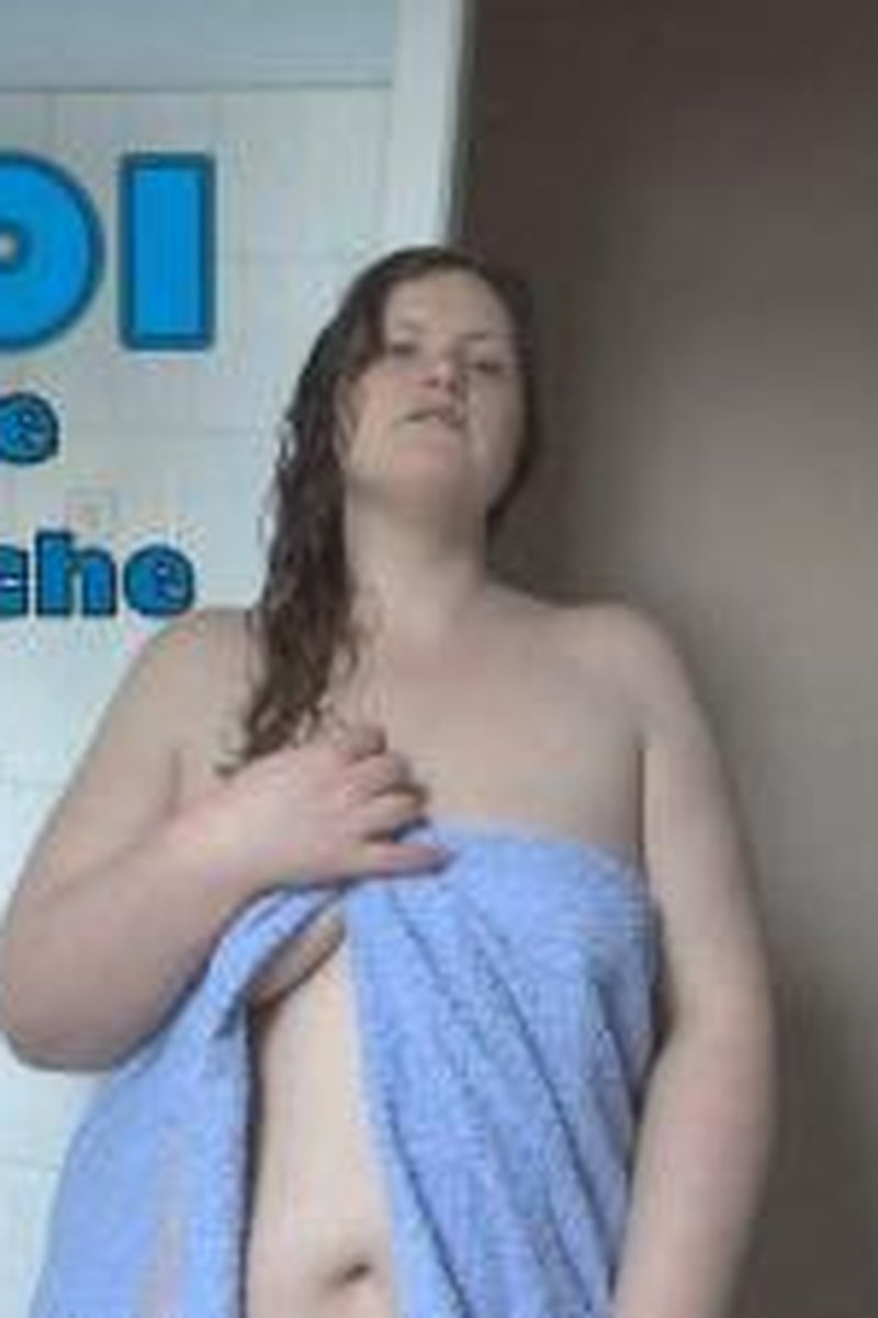 JOI Sortie De Douche - Screenshot 1 of 4 - Body Worship