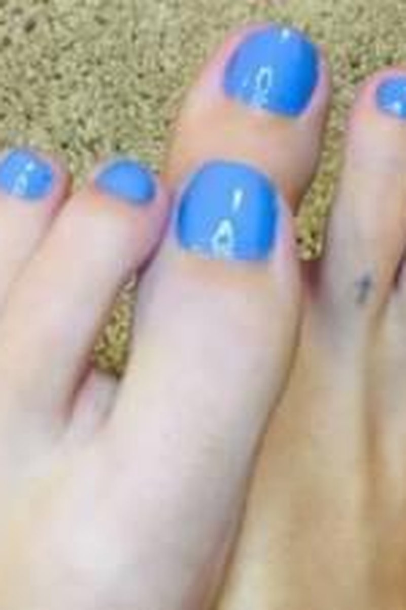 Pedicure Time - Screenshot 1 of 4 - Foot Fetish