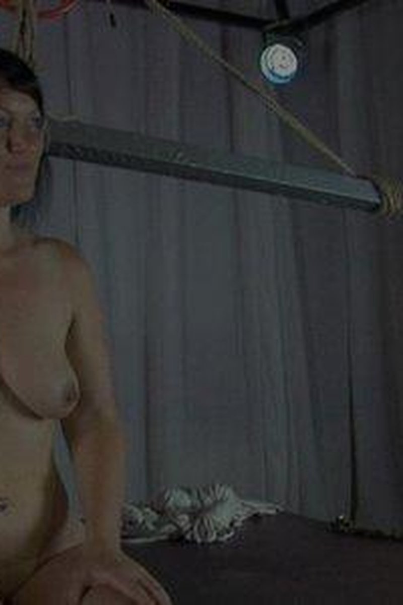 Suspension Extremely Exhausting - Screenshot 1 of 4 - BDSM