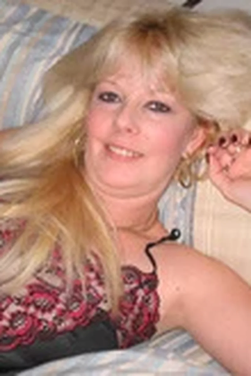 Man Candy - Screenshot 1 of 4 - MILF (30+)