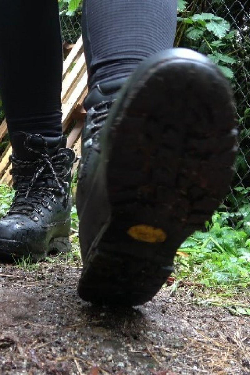 Worship My Muddy Hiking Boots - Screenshot 1 of 4 - Boot Slave