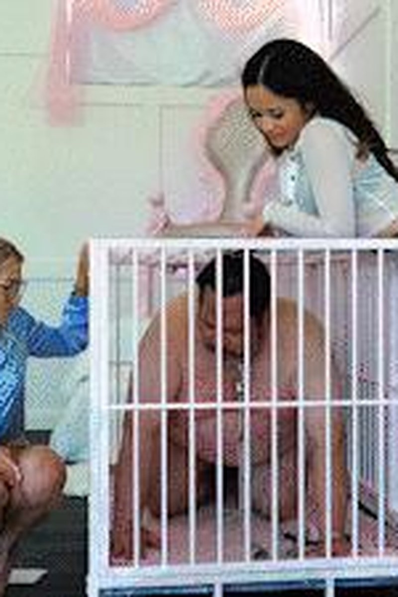 The Apprentice Enslavement - Screenshot 1 of 4 - Corporal Punishment Fantasy