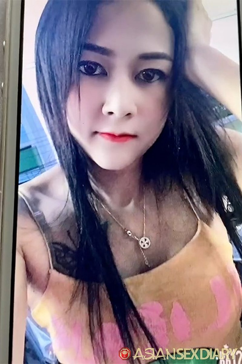 Horny Thai MILF Coming Tomorrow - Screenshot 1 of 4 - Asian