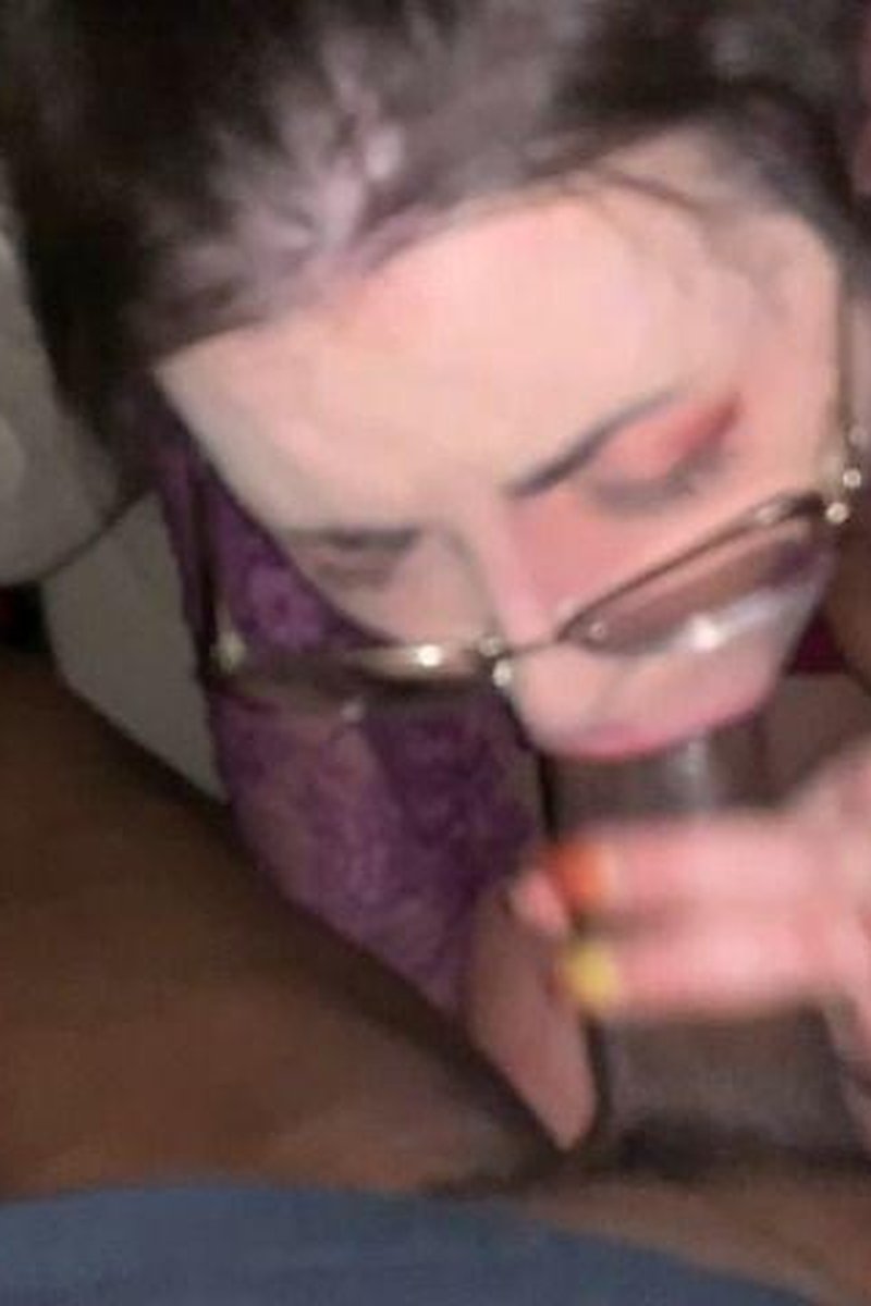 Road Head - Screenshot 1 of 4 - Blowjob