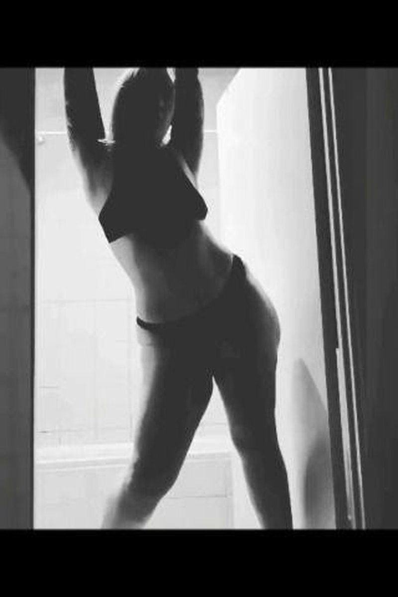 The First Sequence - Screenshot 1 of 4 - Erotic Dancers