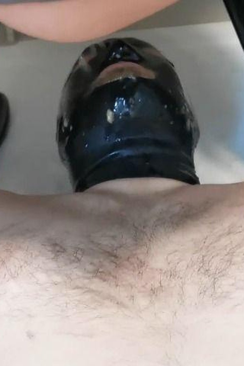 Disgusting Slave Training - Screenshot 1 of 4 - Boots