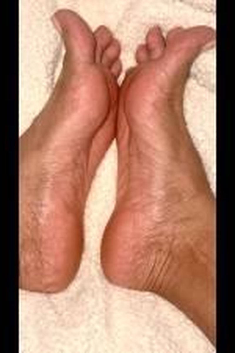 Clean Feets - Screenshot 1 of 4 - Foot Fetish