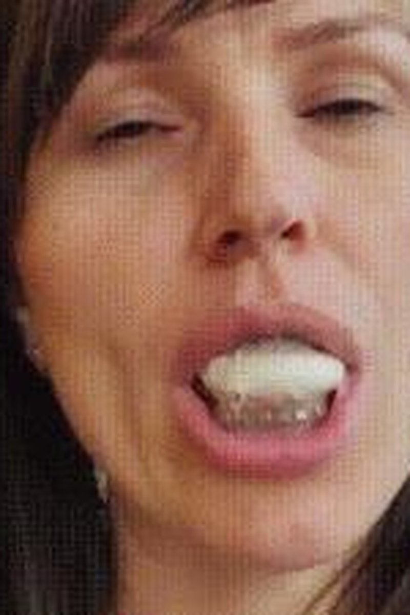 Bubble Gum ASMR - Screenshot 1 of 4 - Bubble Gum Tease