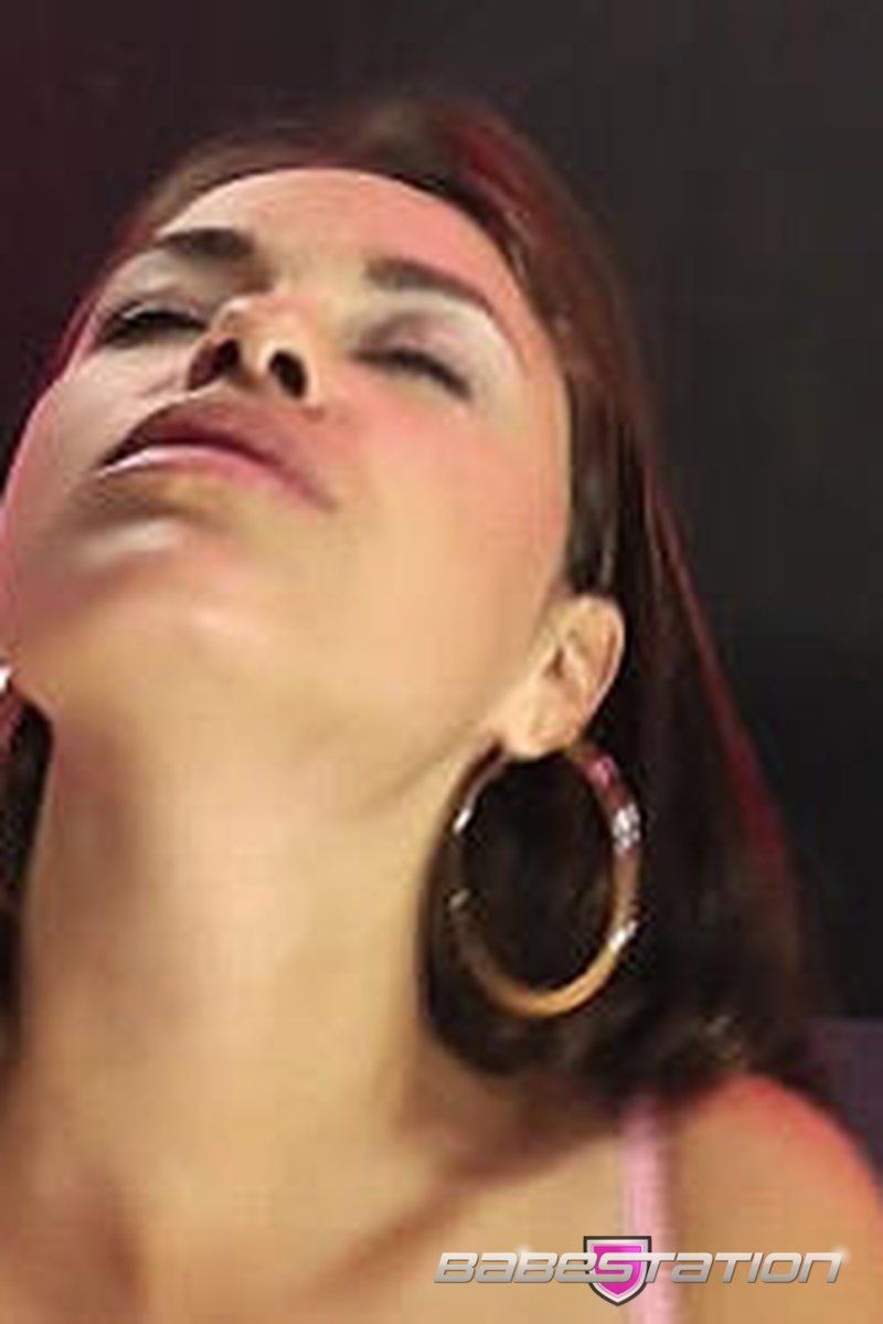 Ava Dalush Smoking - Screenshot 1 of 4 - Bsx Content