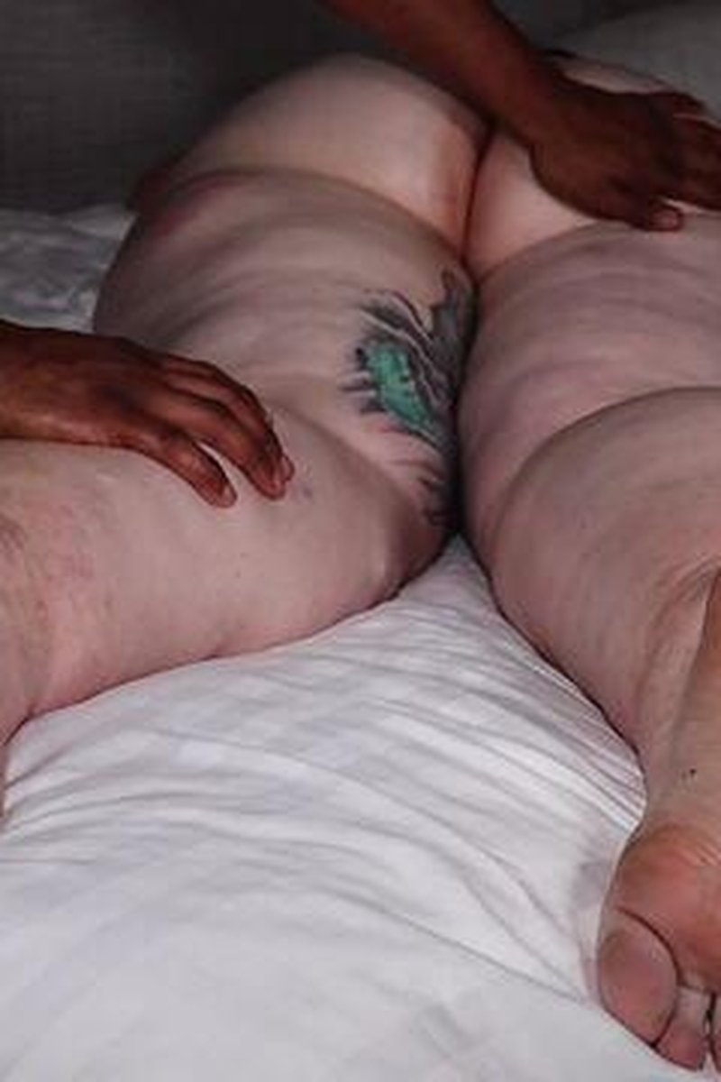 Ruby Sinclaire Gets A Rub Down - Screenshot 1 of 4 - BBW