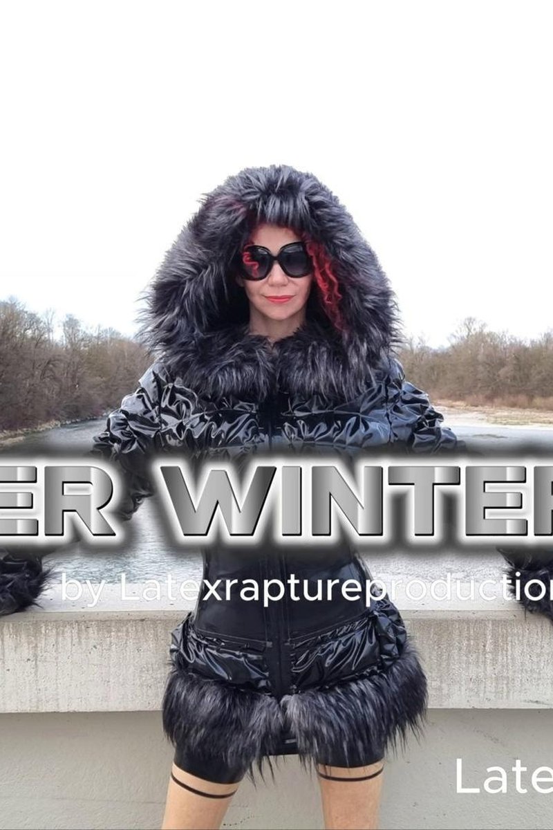 Daily Latex Rubber Winter Walk & Champagne! - Screenshot 1 of 4 - Champagne
